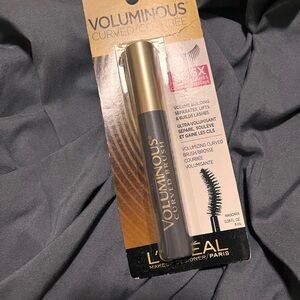 L'Oreal Voluminous Curved Brush Mascara - Gold and Black